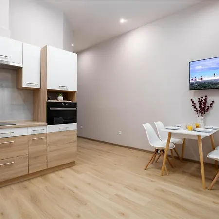 Goodwind Apartment