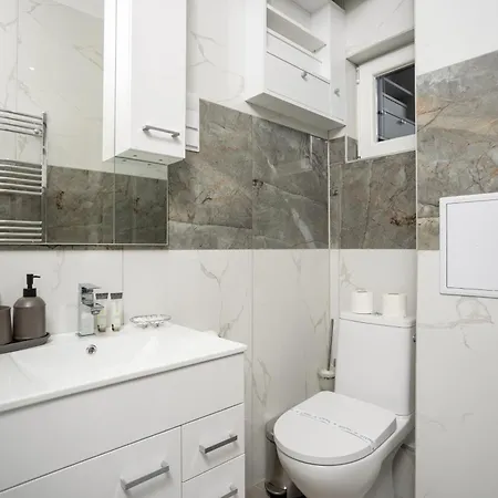 Goodwind Apartment